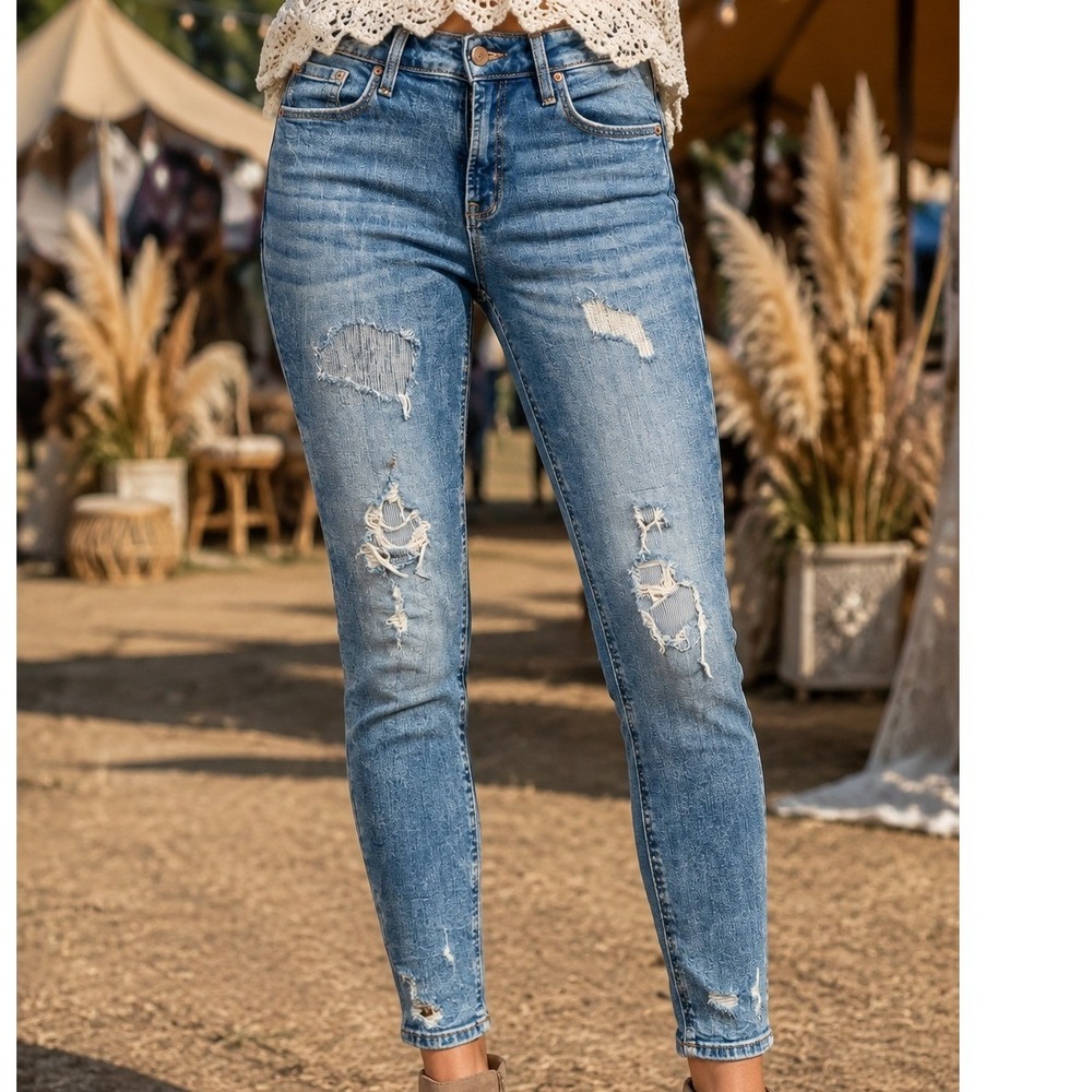 Old Navy Rockstar Super Skinny Distressed Light Wash Jeans Womens Size 4 Regular